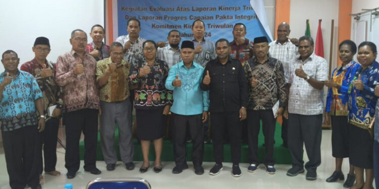 Kakanwil Kemenag Papua Barat Pimpin Evaluasi Kinerja Triwulan Pertama Tahun 2024