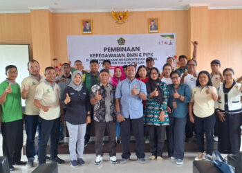 Akhiri Pembinaan Kepegawaian, Kakanmenag Teluk Wondama Harapkan Perubahan Positif