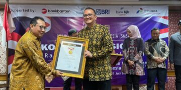 SMSI Sematkan Anugerah Pin Emas Kepada Jaksa Agung RI ST Burhanuddin